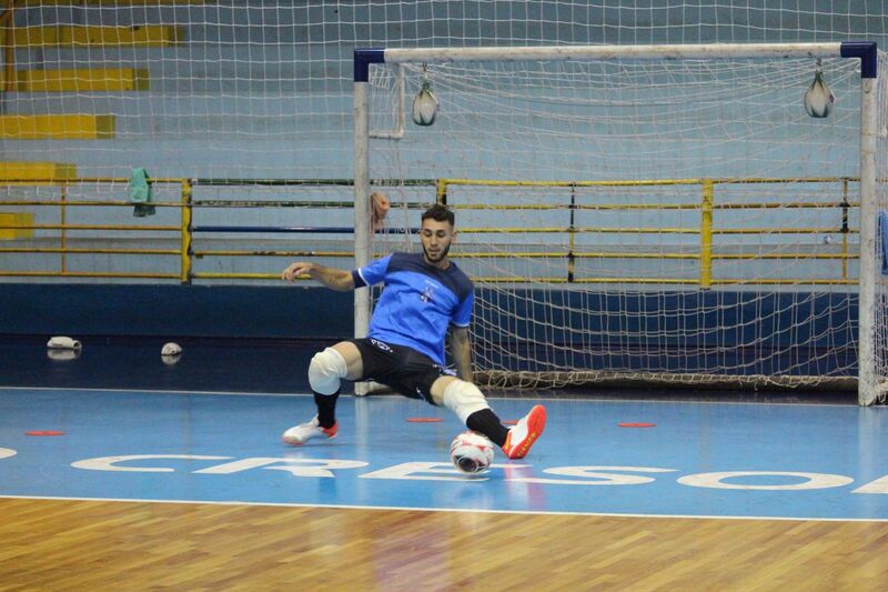 Goleiro Nicolas é integrado a base do Foz Cataratas LNF