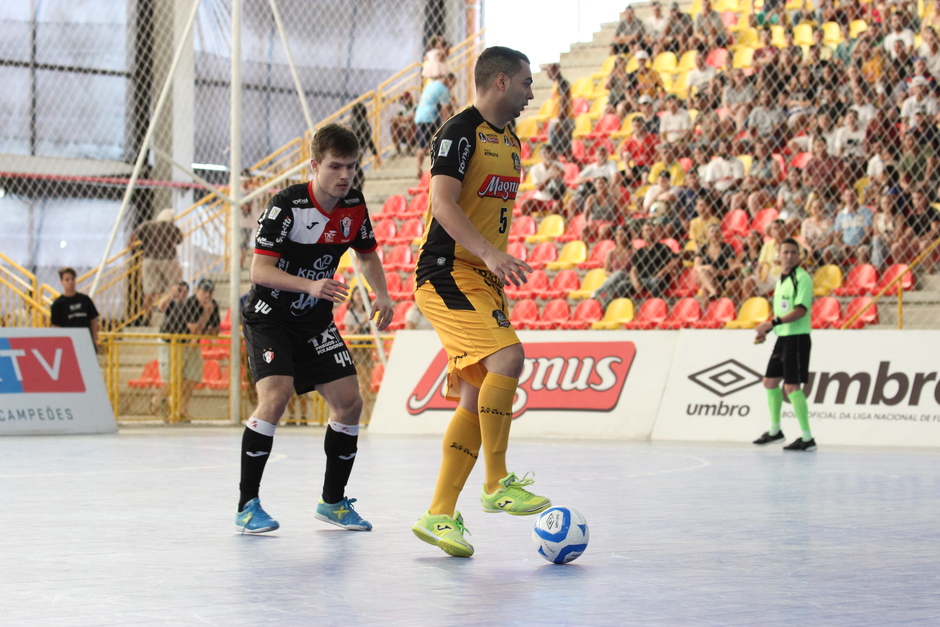 Vale vaga na final: Sorocaba e Joinville duelam pela semi da Liga Futsal, liga nacional de futsal