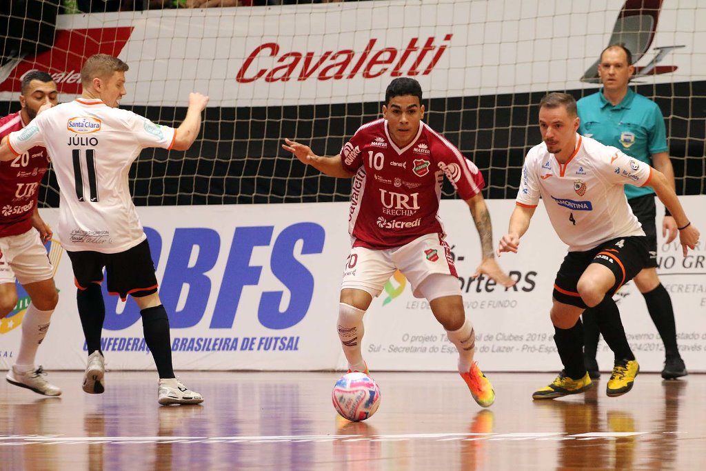 Atlântico Futsal - A conquista do Mundial de Clubes! O Atlântico  conquistava em 2015, sua mais importante taça até então: o Mundial de  Clubes. A decisão foi em um jogo épico contra