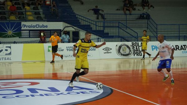 Chute de capitão da seleção de futsal atinge os 114km/h e