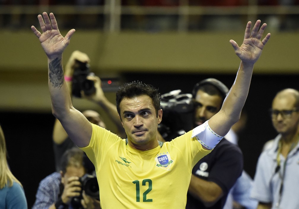 Falcão vence Manoel Tobias em enquete sobre quem foi o maior jogador de  futsal da história – LNF