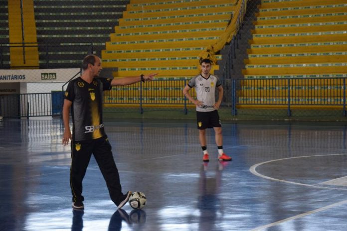 Assoeva bate Joinville nos pênaltis e vai à semifinal da Liga Futsal - ESPN