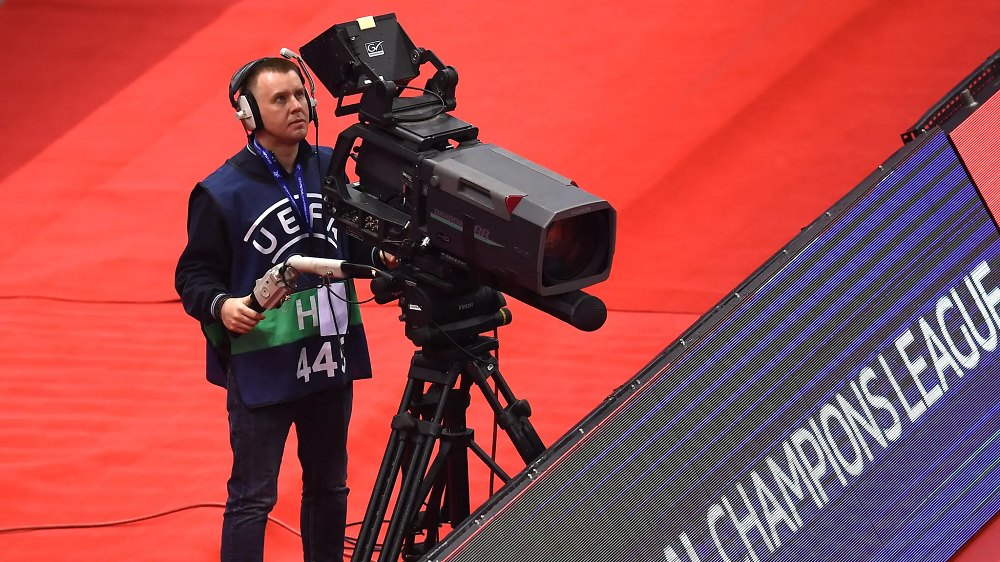 Saiba como assistir aos jogos da Champions League ao vivo no