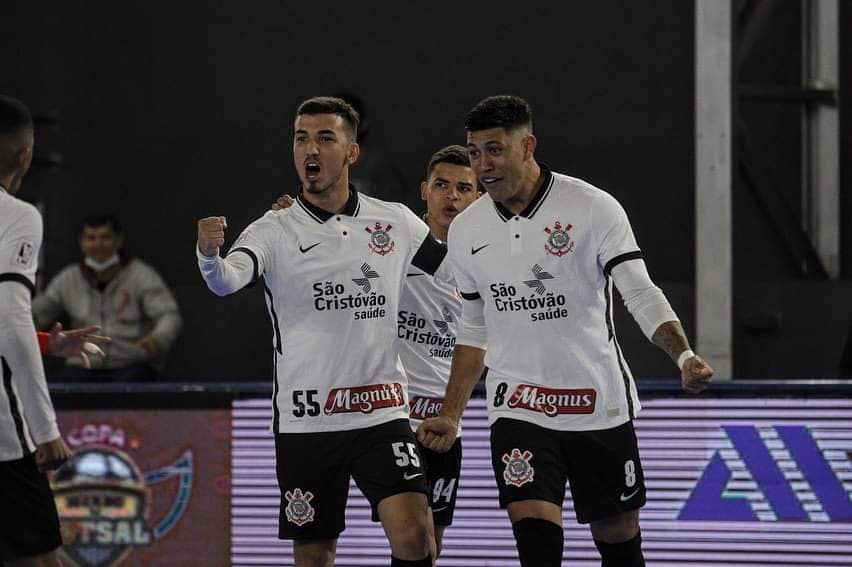 Corinthians é bicampeão da Copa Mundo do Futsal!