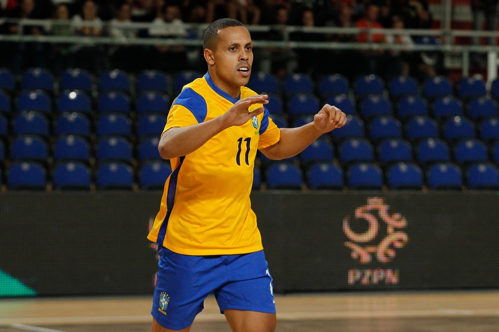 Ferrão, atual melhor do mundo no futsal, pegou frio de 42 graus