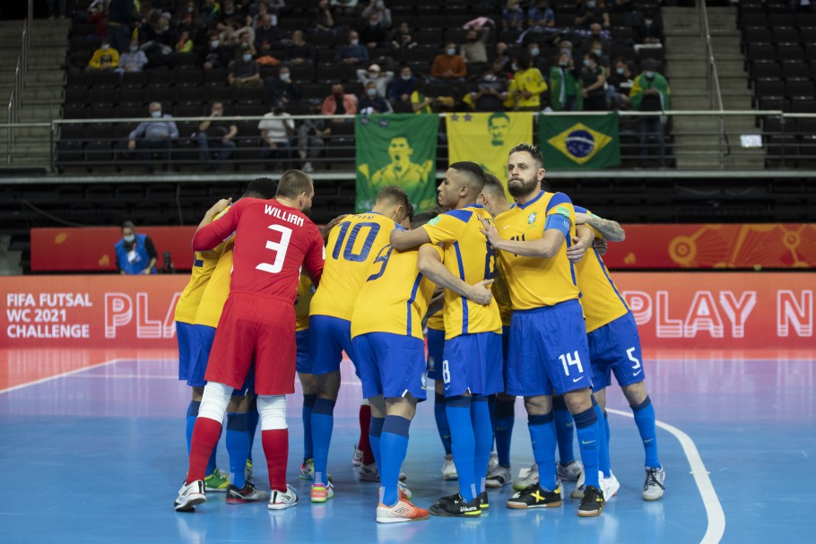 Futsal: Brasil nos oitavos com três triunfos em três jogos