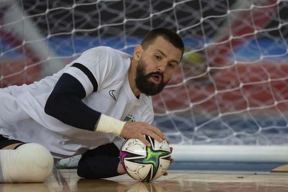 Portugueses Erick e Pany Varela candidatos a melhor jogador de futsal do  mundo