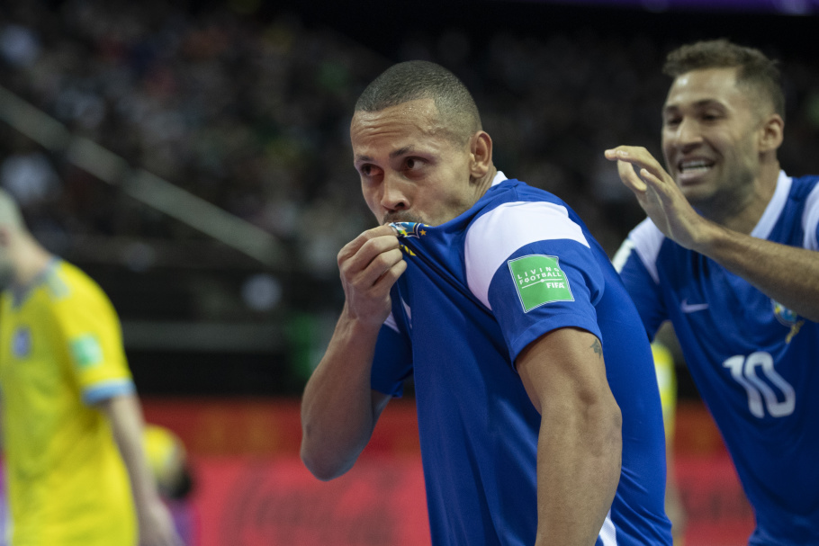 FRENTE A FRENTE COM FERRÃO, O MELHOR JOGADOR DO MUNDO DE FUTSAL