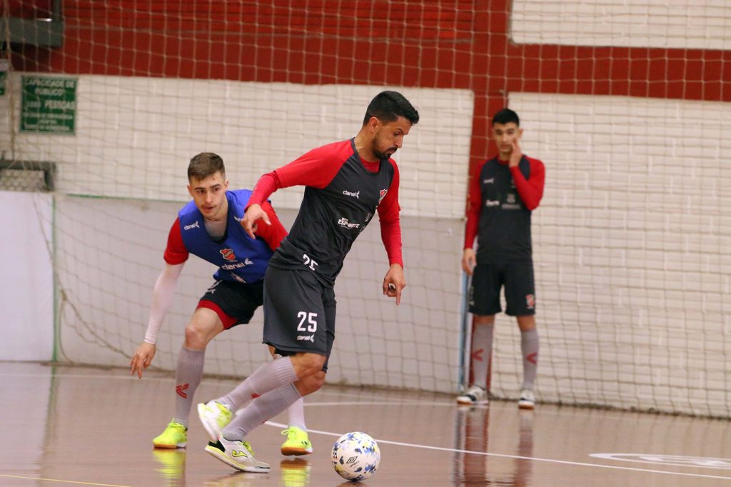 Atlântico Futsal vira nos últimos segundos e conquista a LNF pela primeira  vez, Rádio Studio 87.7 FM