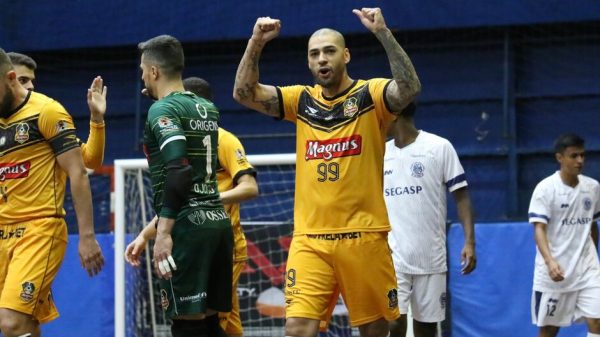 Conheça o jogador de Marrocos que faz história ao disputar Copas do Mundo  de futsal e futebol – LNF