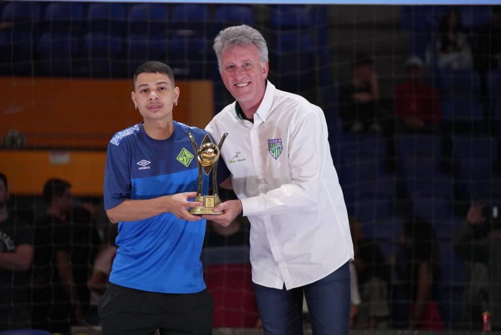 Duduzinho é eleito melhor ala direito da Copa Mundo do Futsal Sub-21