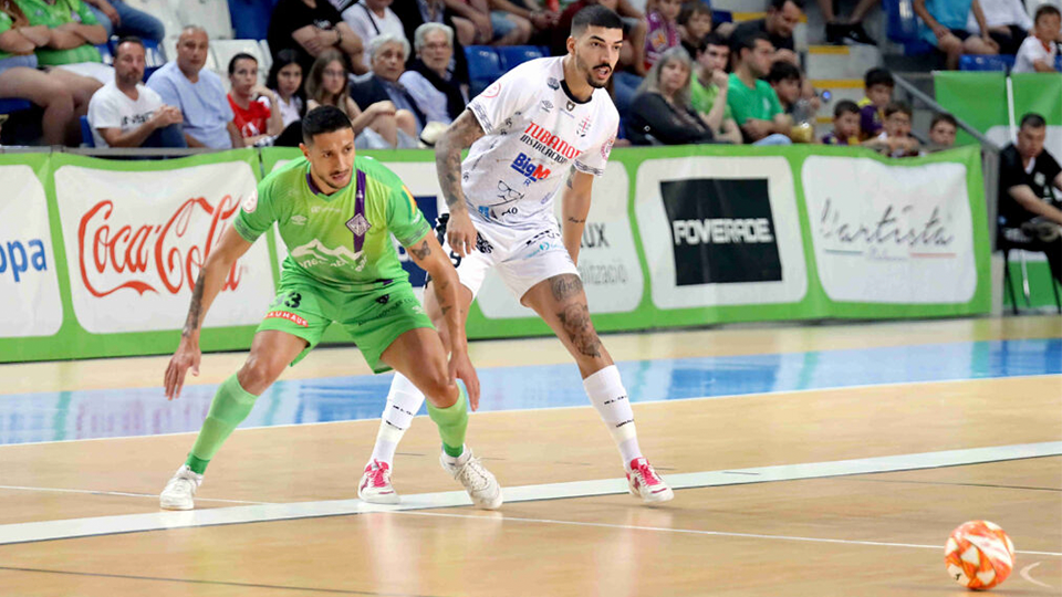 Campeão mundial e eleito melhor do mundo, Neto anuncia aposentadoria do  futsal em 2023 – LNF