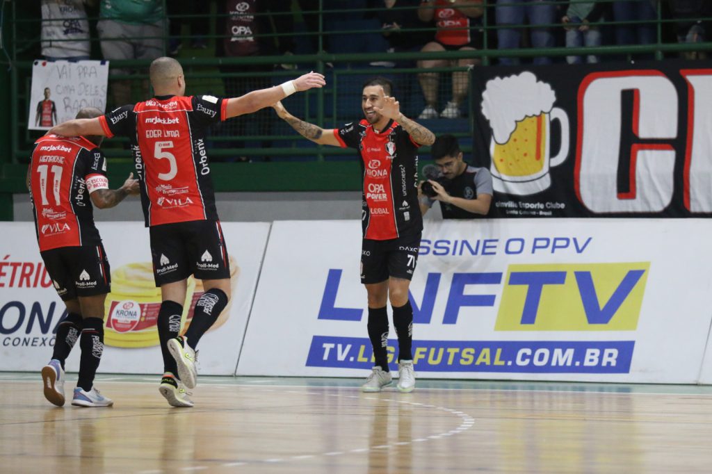 Assoeva bate Joinville nos pênaltis e vai à semifinal da Liga Futsal - ESPN