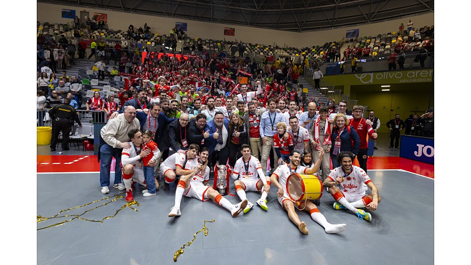 El Gympie Cartagena levantó su primera Supercopa de España – LNF