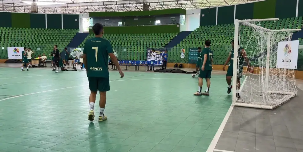 Equipe piauiense entra na reta final de preparação antes da viagem para Santa Catarina; ala Luan e fixo Ernani são incertezas para confronto histórico na Arena Jaraguá.