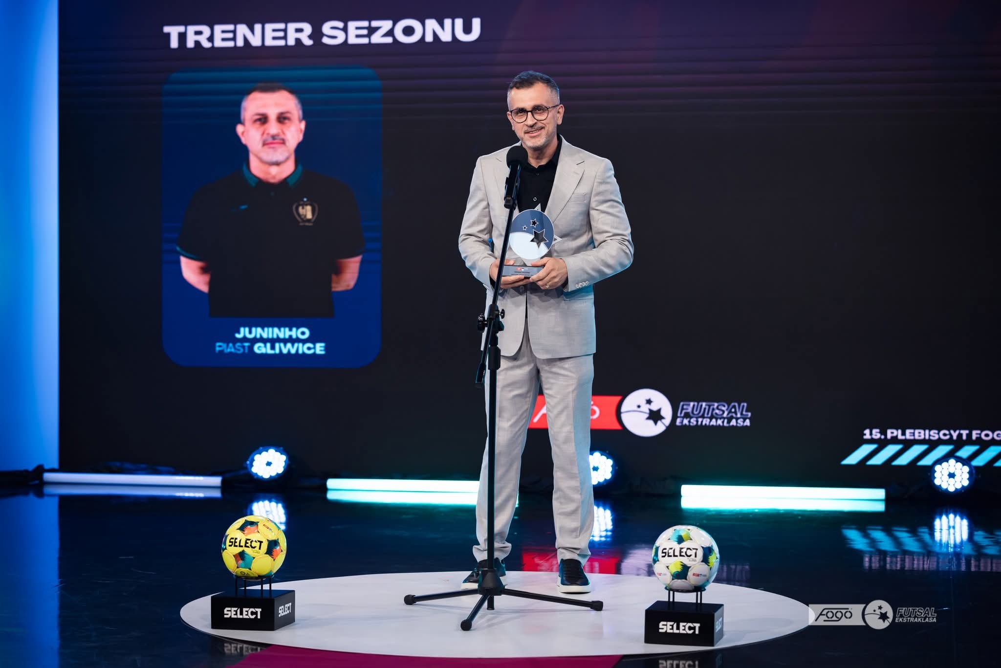 Juninho, técnico catarinense, eleito melhor treinador do futsal polonês